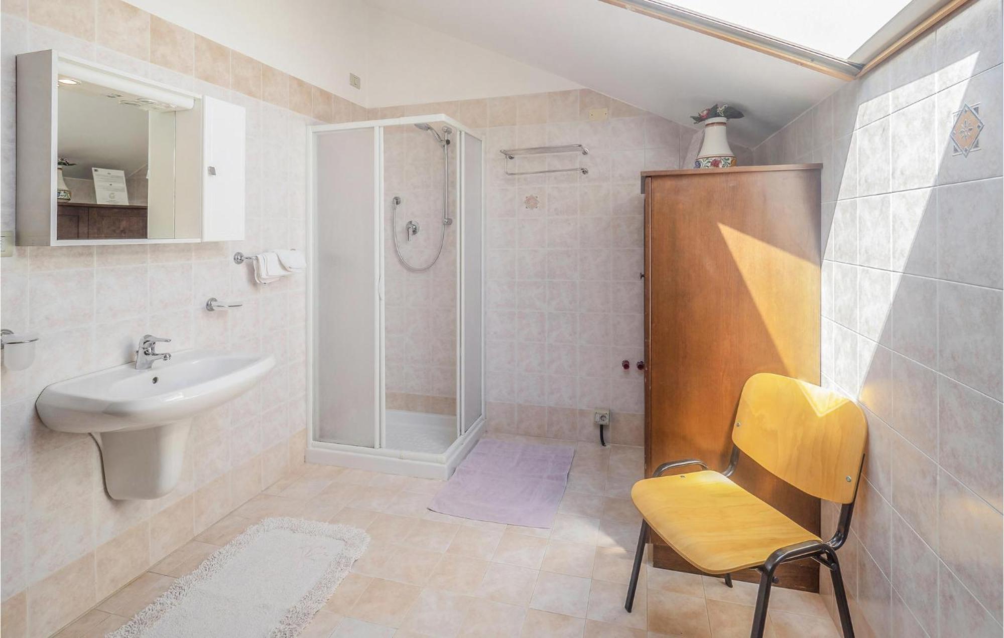 San Basilio Awesome Home In Ariano Nel Polesine With Kitchen חדר תמונה
