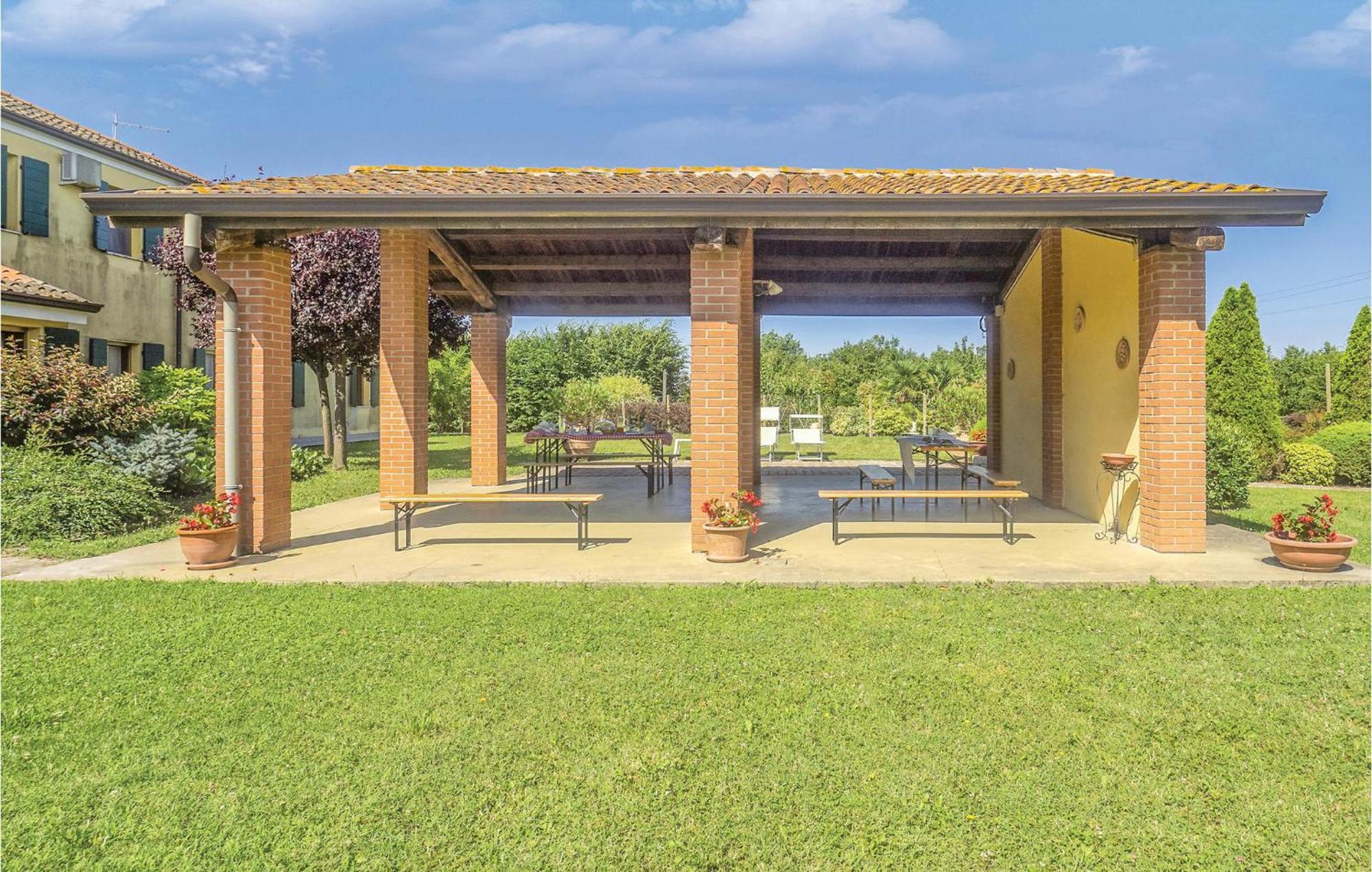 San Basilio Awesome Home In Ariano Nel Polesine With Kitchen חדר תמונה